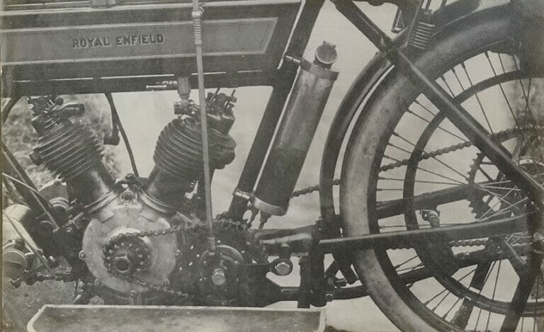 1913. The all new cush-drive transmission and oil circulation designs.